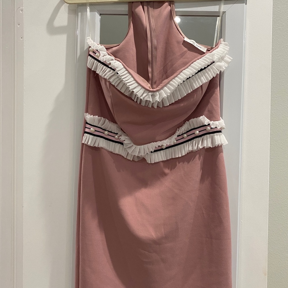 Super cute and flirty dress halter dress size M